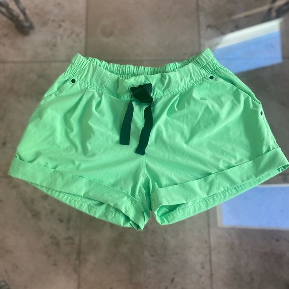 Lululemon Spring Break Away shorts - Picture 4 of 8
